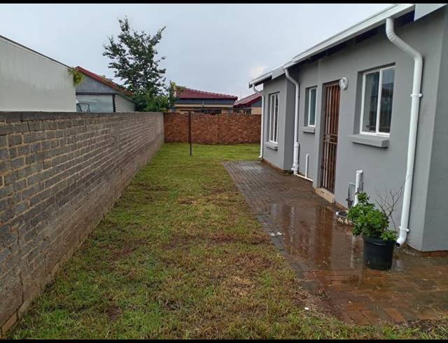 3 BEDROOM HOUSE FOR SALE IN CRYSTAL PARK